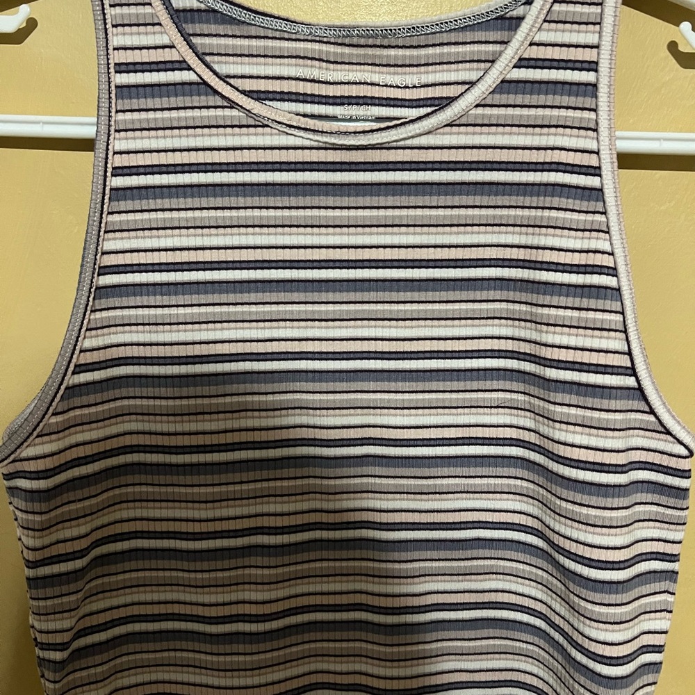 7 Women’s Tops American Eagle Forever 21 Express Short/Long/Tank